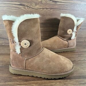 UGG Bailey Button Brown Suede Winter Boots Women’s Size 7 Shoes
